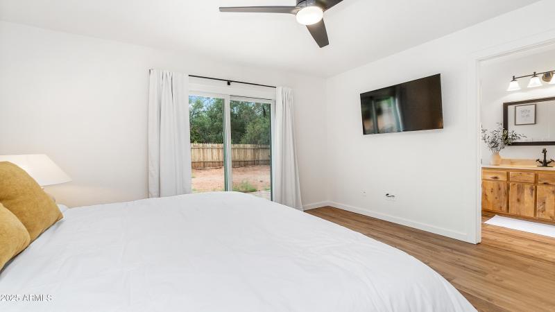 60 Gunsight Hills Dr