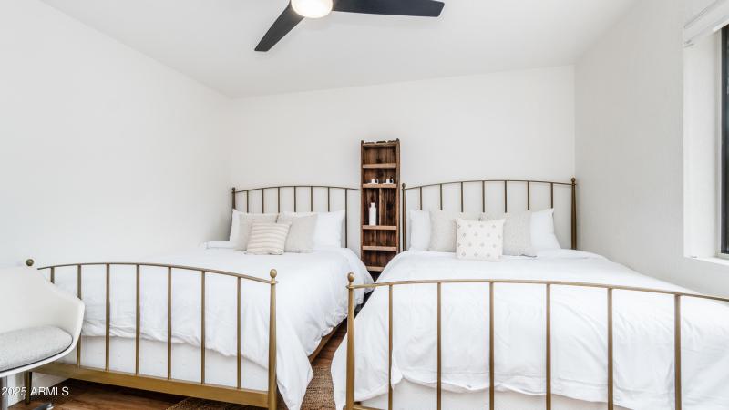 60 Gunsight Hills Dr