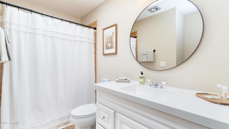 60 Gunsight Hills Dr