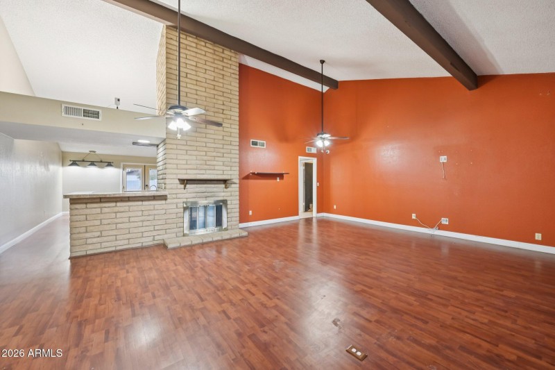 7-web-or-mls-W Utopia Rd-S1902-007