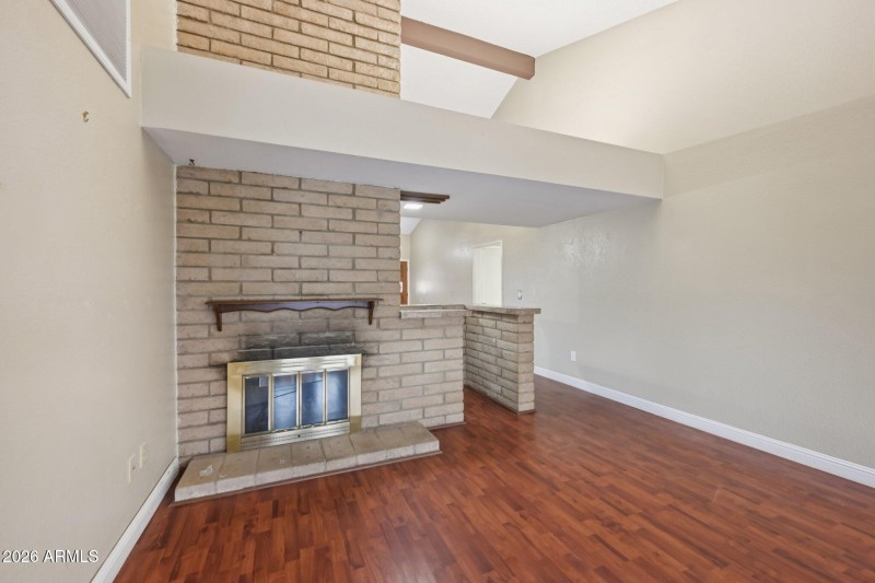 11-web-or-mls-W Utopia Rd-S1902-011