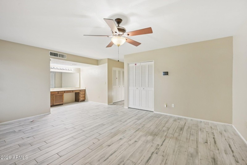 28-web-or-mls-W Utopia Rd-S1902-028