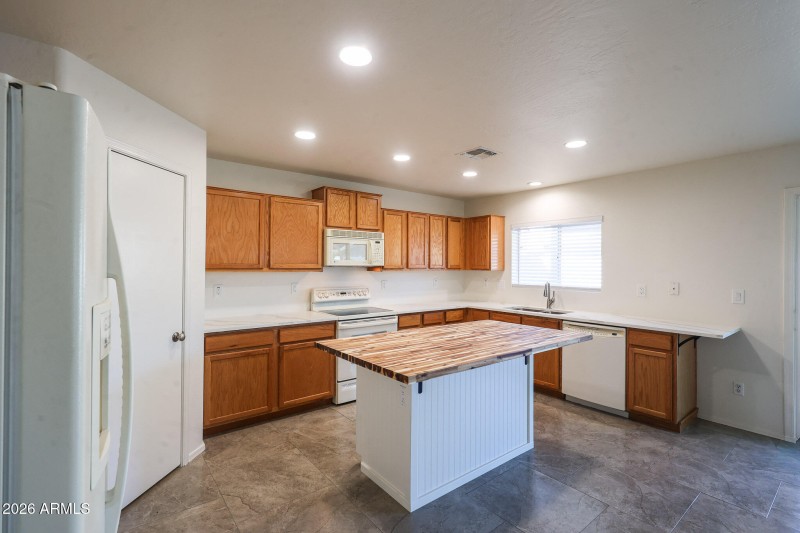 Keep the chef company.