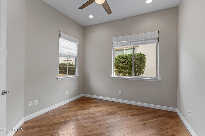 37029 Stoneware Dr-18