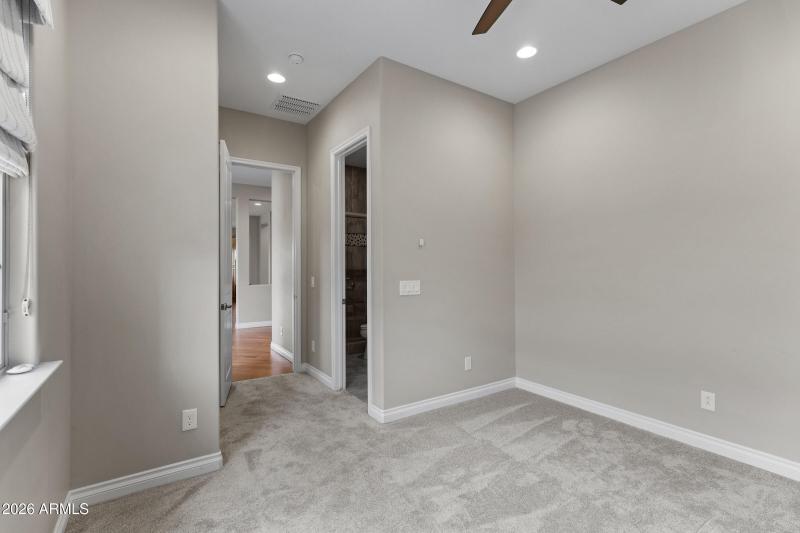 37029 Stoneware Dr-24