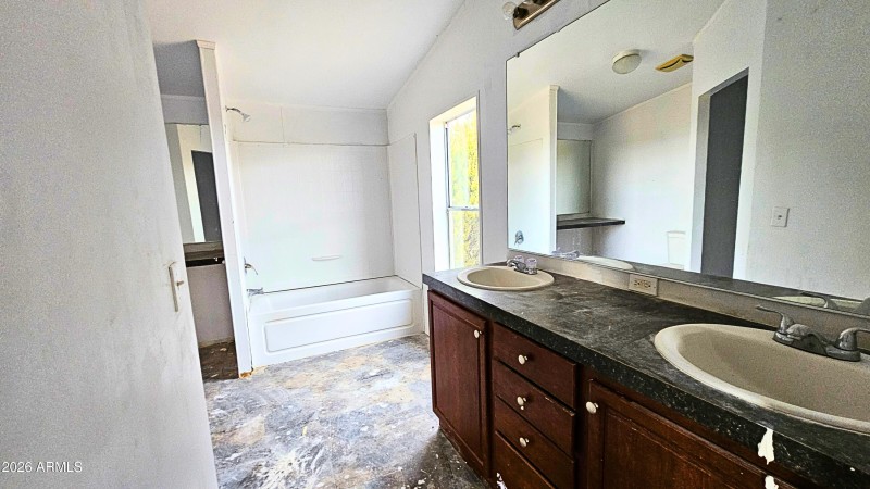 1950d482-d41a-4477-afcb-a478e4c05e18