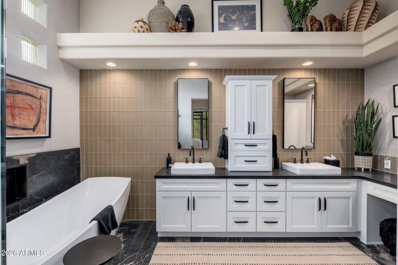 Primary Suite Bathroom