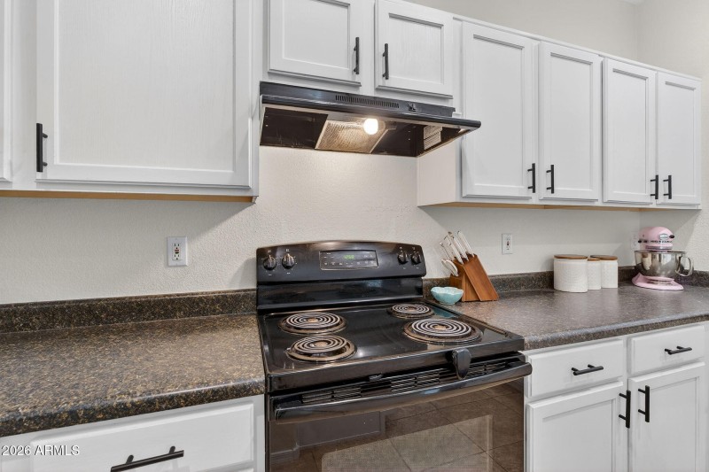 12-web-or-mls-39E Press Rd