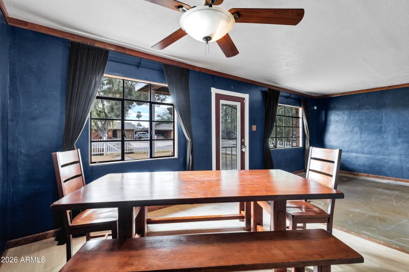 2842 E Cheery Lynn Rd-8