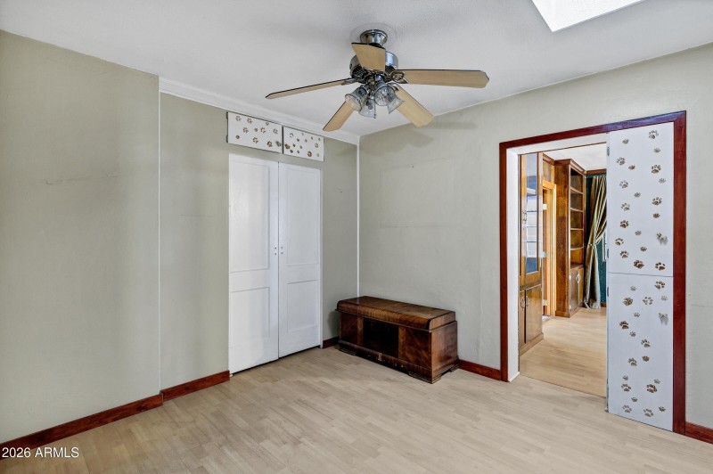 2842 E Cheery Lynn Rd-20