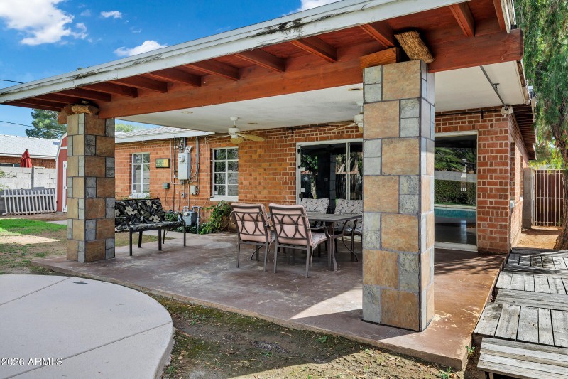 2842 E Cheery Lynn Rd-35