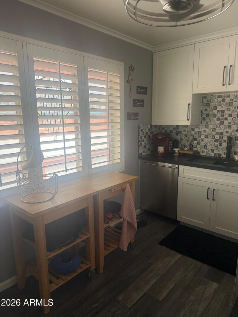 130 East Coronado Kitchen 4