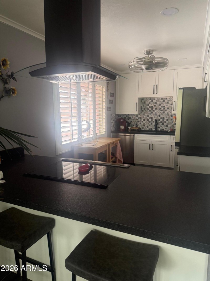 130 East Coronado Breakfast Bar