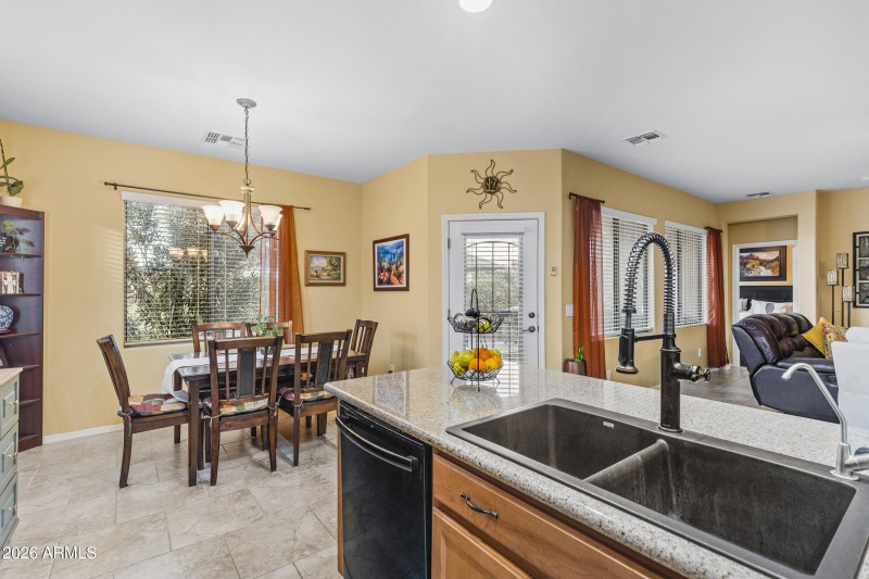 42806 Whispering Wind Ln-16