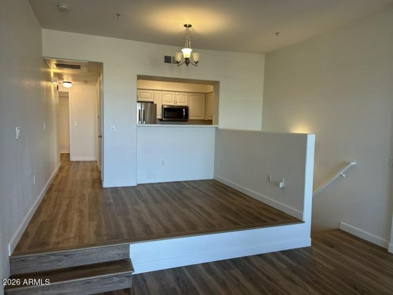 425 W Rio Salado Dining