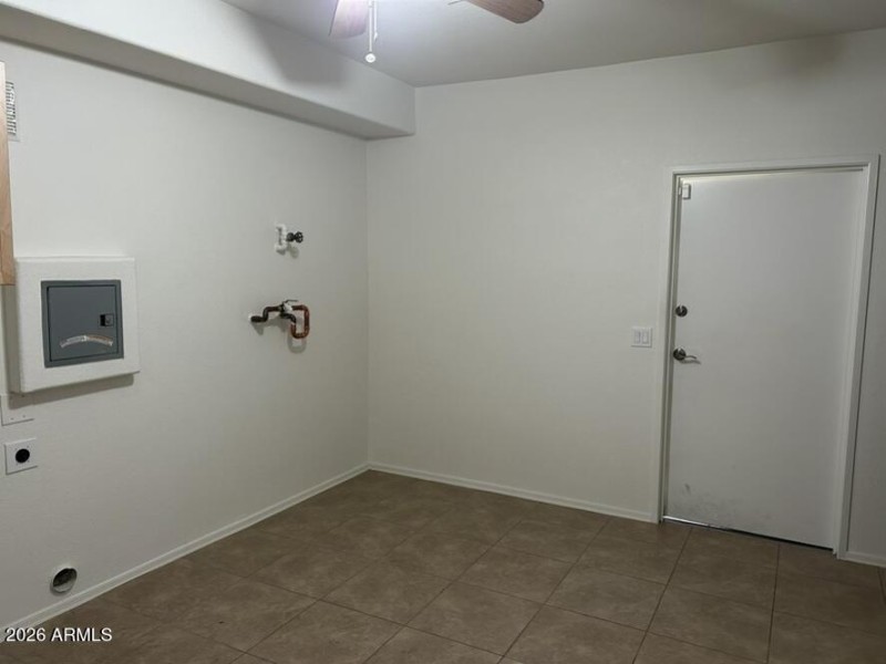 425 W Rio Salado Basement