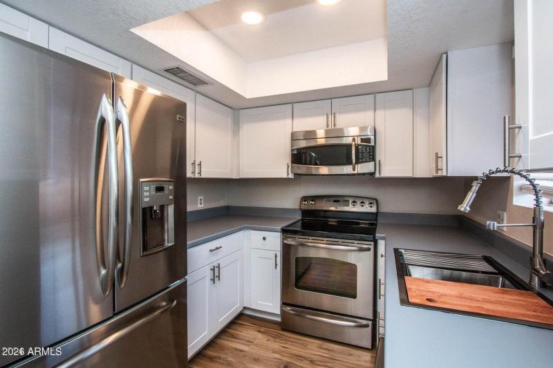 20240530051937690376000000-o