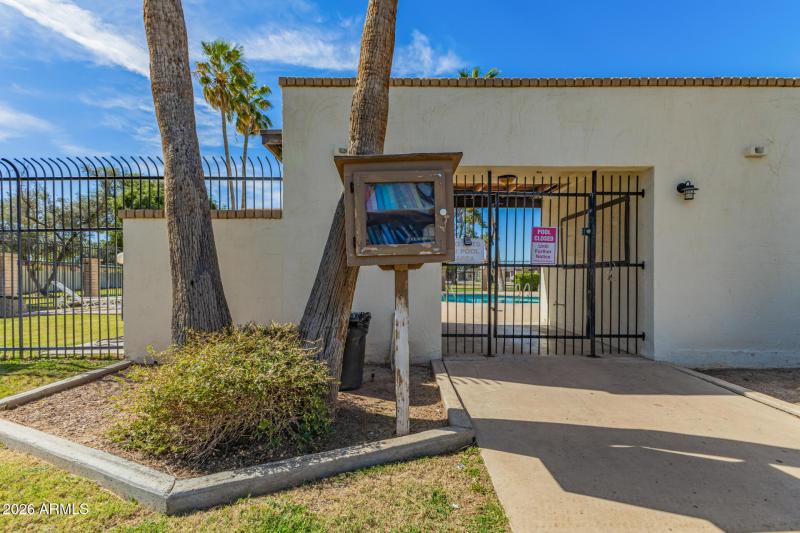 Entrance to the pool