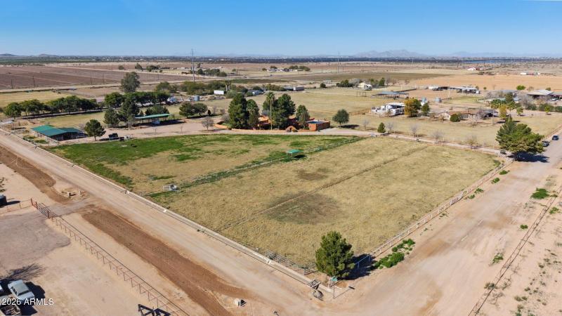 72-web-or-mls-7496-s-linda-lou-rd