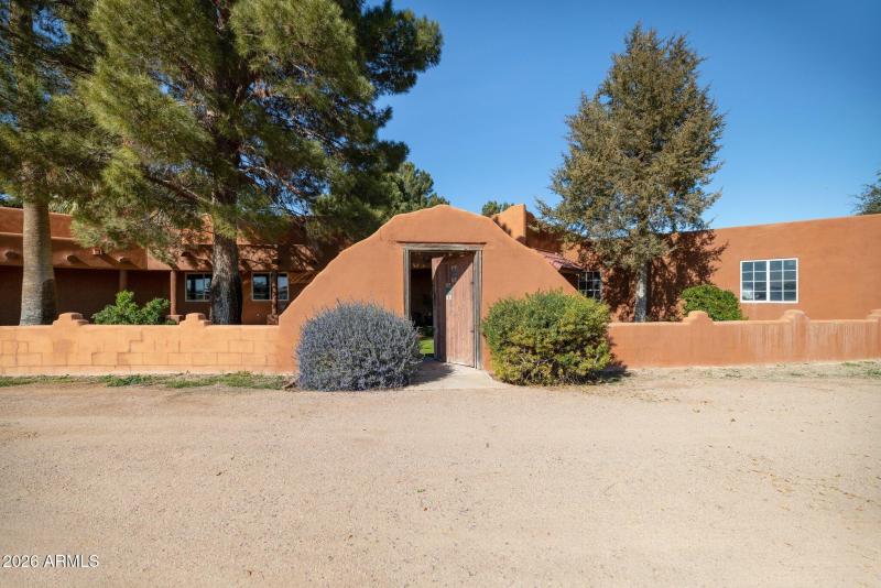 1-web-or-mls-7496-s-linda-lou-rd