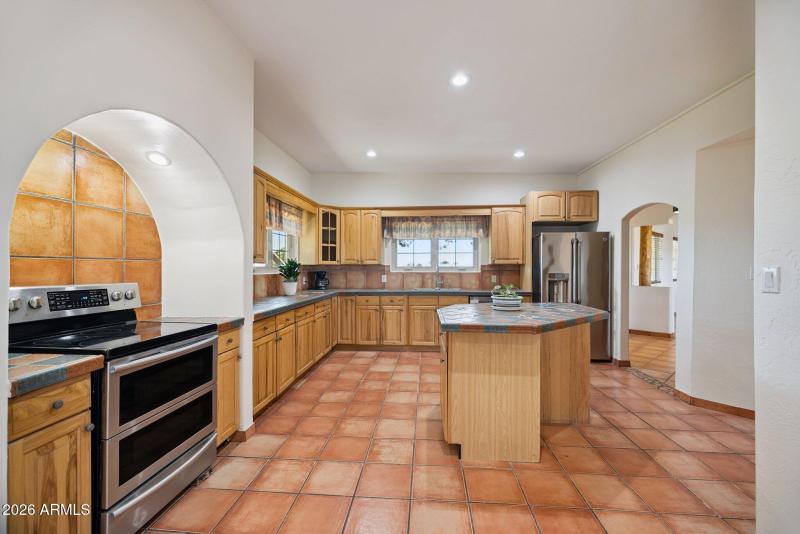 16-web-or-mls-7496-s-linda-lou-rd