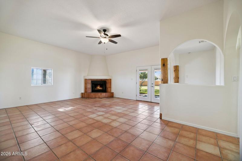 22-web-or-mls-7496-s-linda-lou-rd