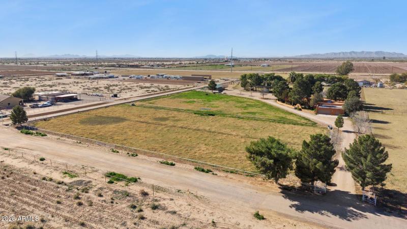 69-web-or-mls-7496-s-linda-lou-rd