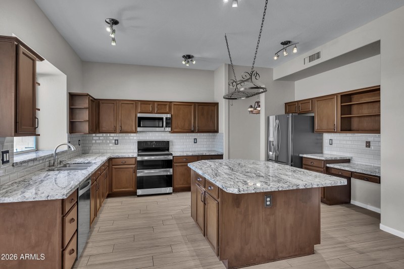 3108 E Wildwood Dr-14