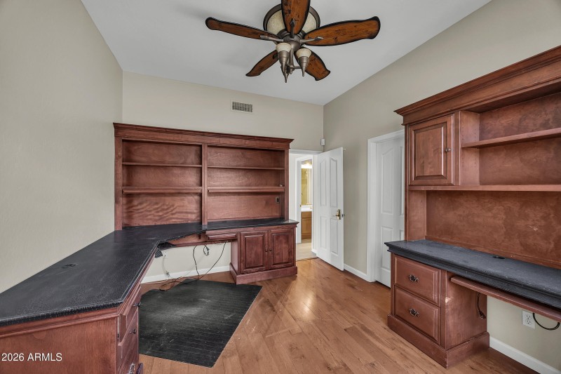 3108 E Wildwood Dr-25