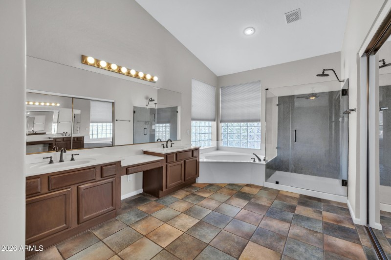 3108 E Wildwood Dr-38