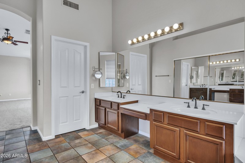 3108 E Wildwood Dr-39