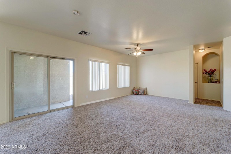 880 S Buena Vista Dr-4