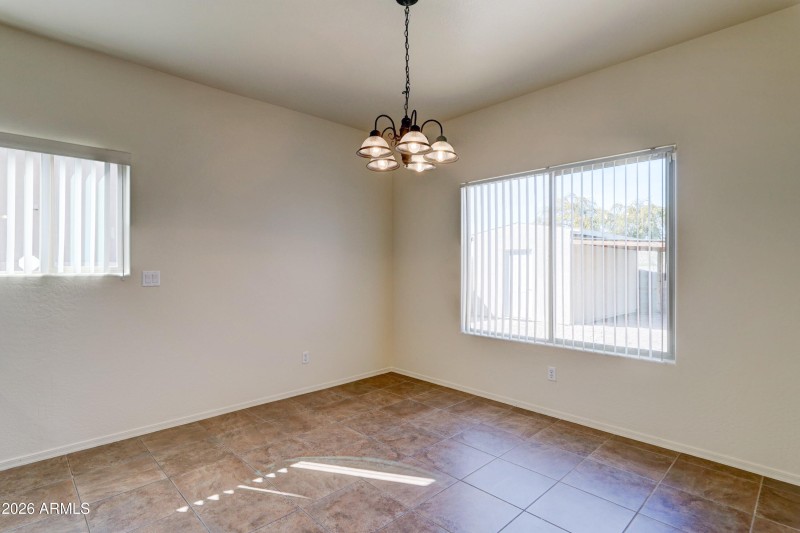 880 S Buena Vista Dr-12