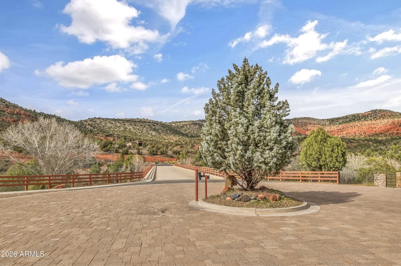 Cross Creek Ranch Entry