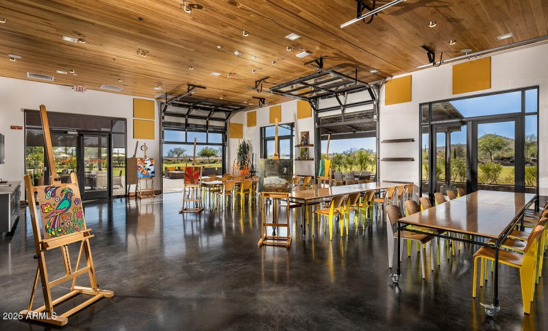 Mita Club Art Studio