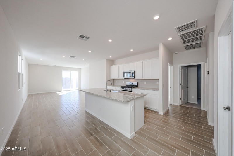 03_New-Move-in-Ready-Home_Teravalis_Buck