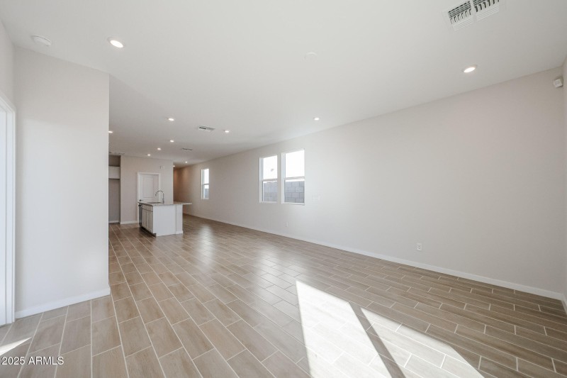 08_New-Move-in-Ready-Home_Teravalis_Buck