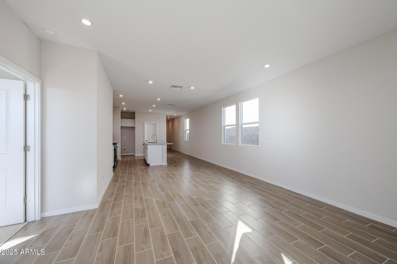 09_New-Move-in-Ready-Home_Teravalis_Buck