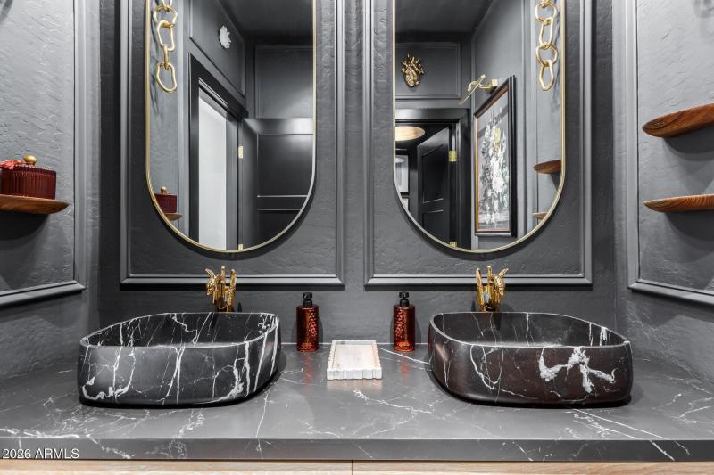 061_Guest Bathroom 4