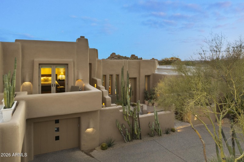 Second floor with Private Entrance