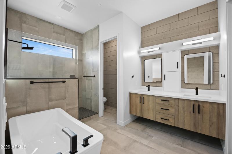 Unit 21 Primary Bath