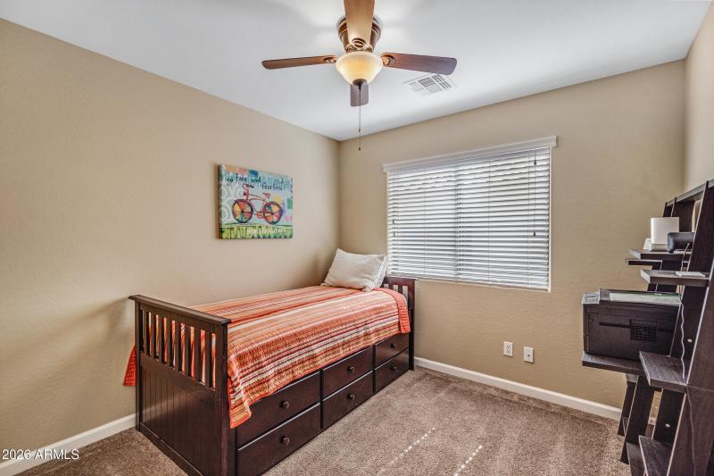 30528 N Sunray Dr-13