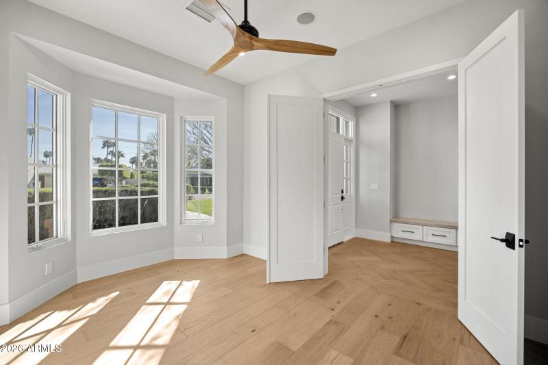 22-web-or-mls-4030-n-54th-pl