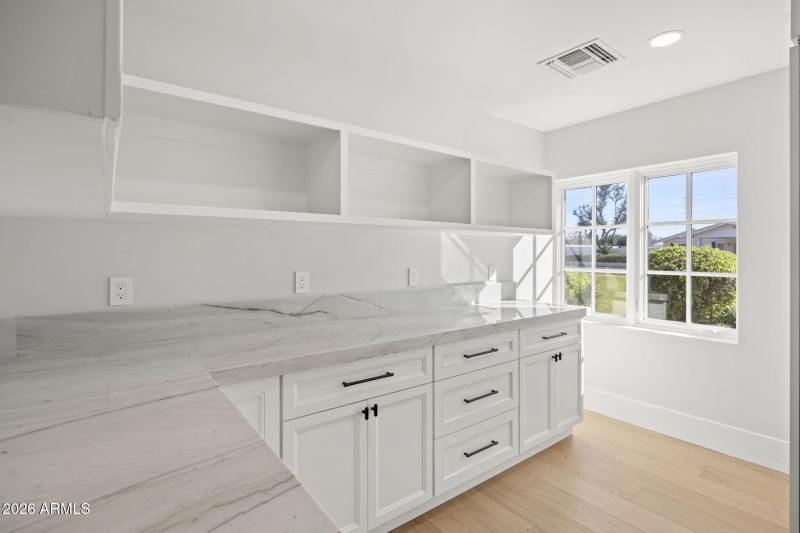 33-web-or-mls-4030-n-54th-pl