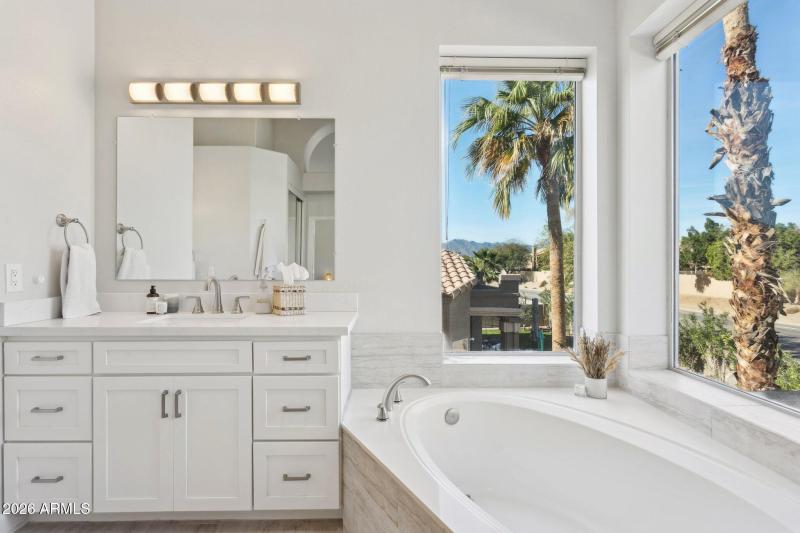 36-web-or-mls-16032-s-1st-st