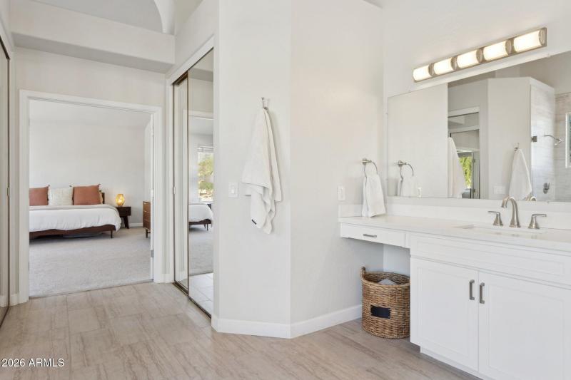 37-web-or-mls-16032-s-1st-st