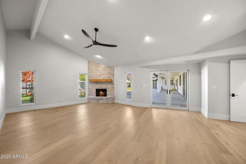 41-web-or-mls-4030-n-54th-pl