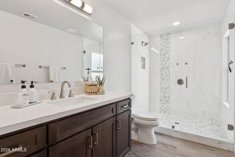 24-web-or-mls-16032-s-1st-st