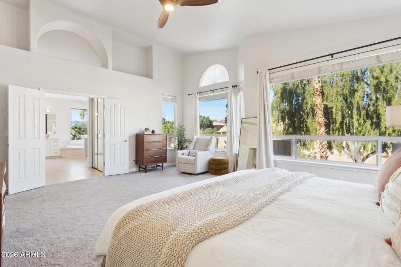 33-web-or-mls-16032-s-1st-st