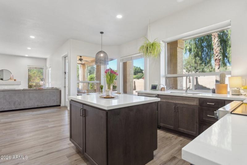 18-web-or-mls-16032-s-1st-st